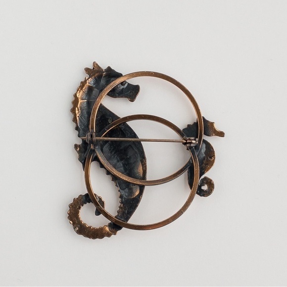 Modern Vintage Large Copper Seahorse Brooch Pin Lapel Mother and Baby Seahorses - Picture 7 of 9